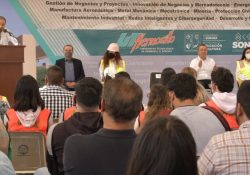 Habrá más becas y educación gratuita para estudiantes universitarios: gobernador Durazo Montaño