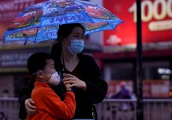 China sigue adelante con su política ‘cero covid’ pese a frustración de habitantes en Shanghái