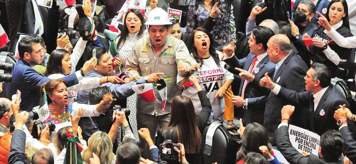 Oposición sepulta reforma eléctrica; discutirán hoy iniciativa sobre litio
