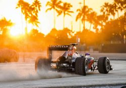 ‘Checo’ viaja en carretera con el RB7, de NY a Miami