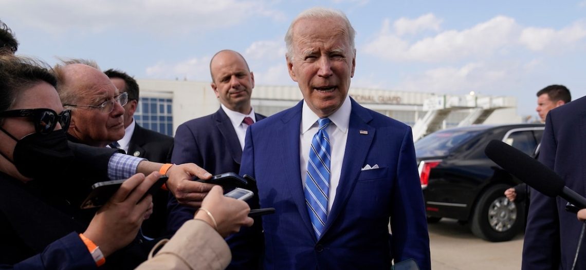 Biden acusa a Putin de cometer «genocidio» en Ucrania