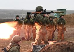 Canciller ruso exige a EU y OTAN detener envío de armas a Ucrania