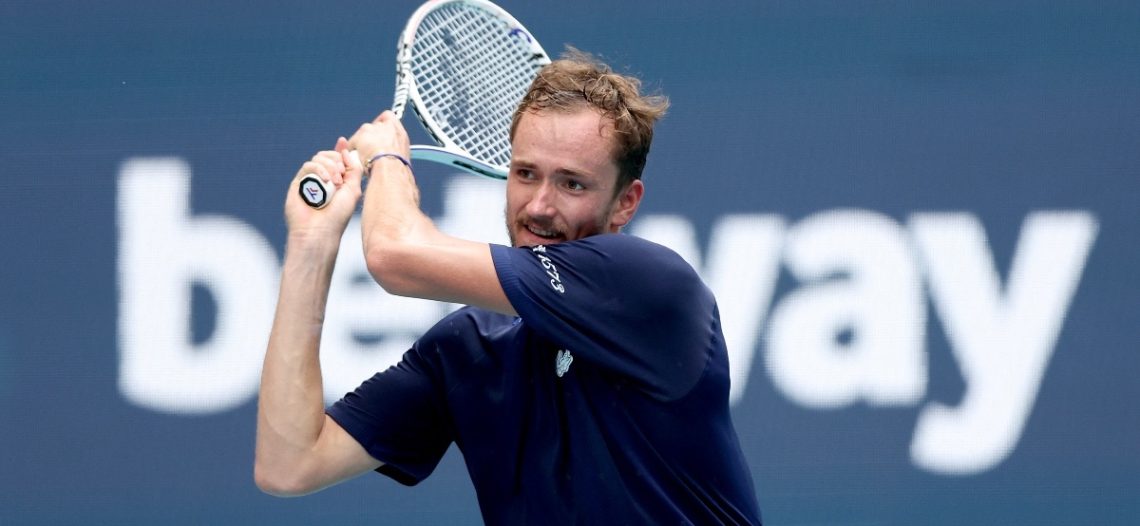 Medvedev tiene una pequeña hernia