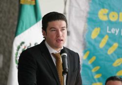 Hasta 36 horas de cárcel por faltarle el respeto al gobernador de NL
