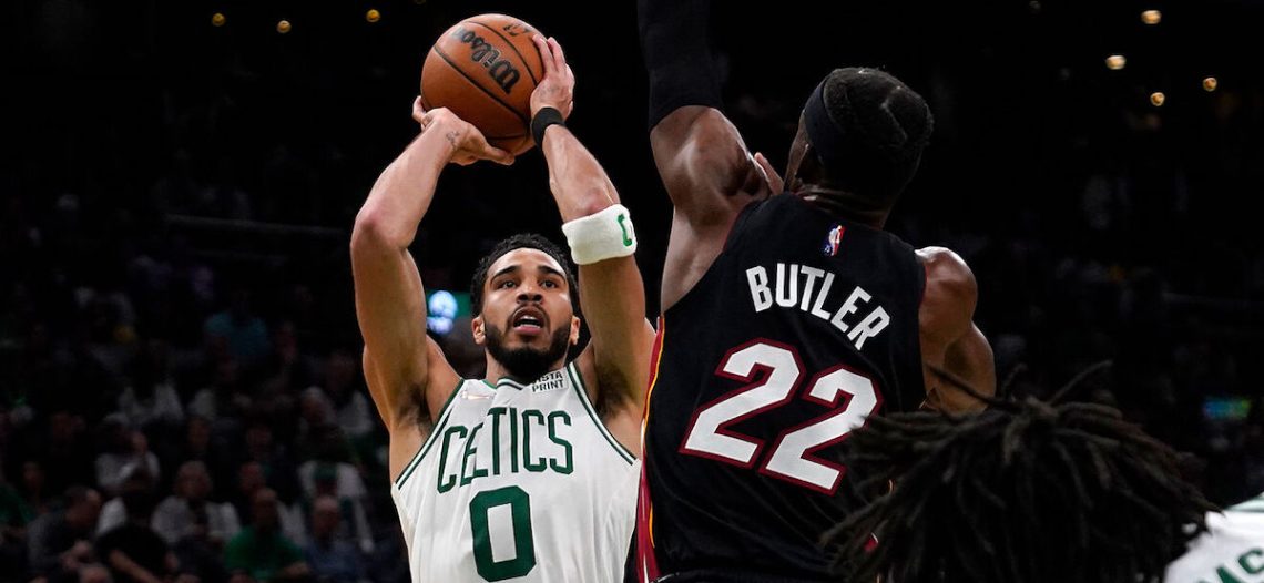 Celtics vuelven a igualar la serie ante Heat