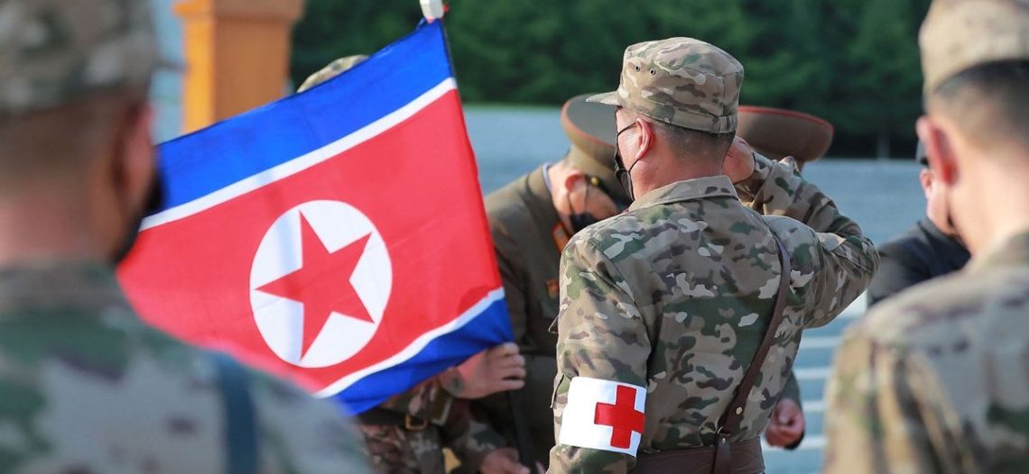 Corea del Norte despliega su ejército ante el creciente brote de covid