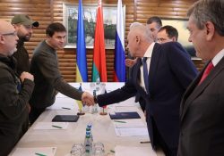 Rusia ofrece a Ucrania retomar negociaciones de paz