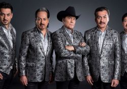 Los Tigres del Norte lanzan disco con temas inéditos