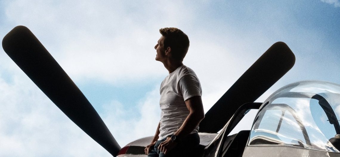 Secuela de ‘Top Gun’ apela a la nostalgia y lidera con éxito la taquilla norteamericana