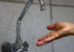 No hay agua por tubo roto y robo de infraestructura