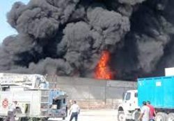 Se registra fuerte incendio en recicladora de Torreón, Coahuila