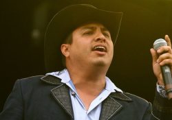 Julión Álvarez es borrado de la lista negra de EU tras ser relacionado con el narco