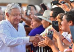 Compromete López Obrador proyectos a pueblos Guarijío y Mayo