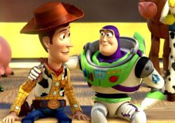 Director de Lightyear descarta hacer una película sobre Woody