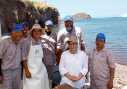 Atestigua secretaria de Turismo cosecha de perlas del Mar de Cortés