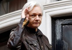 Reino Unido autoriza extradición de Julian Assange a EU