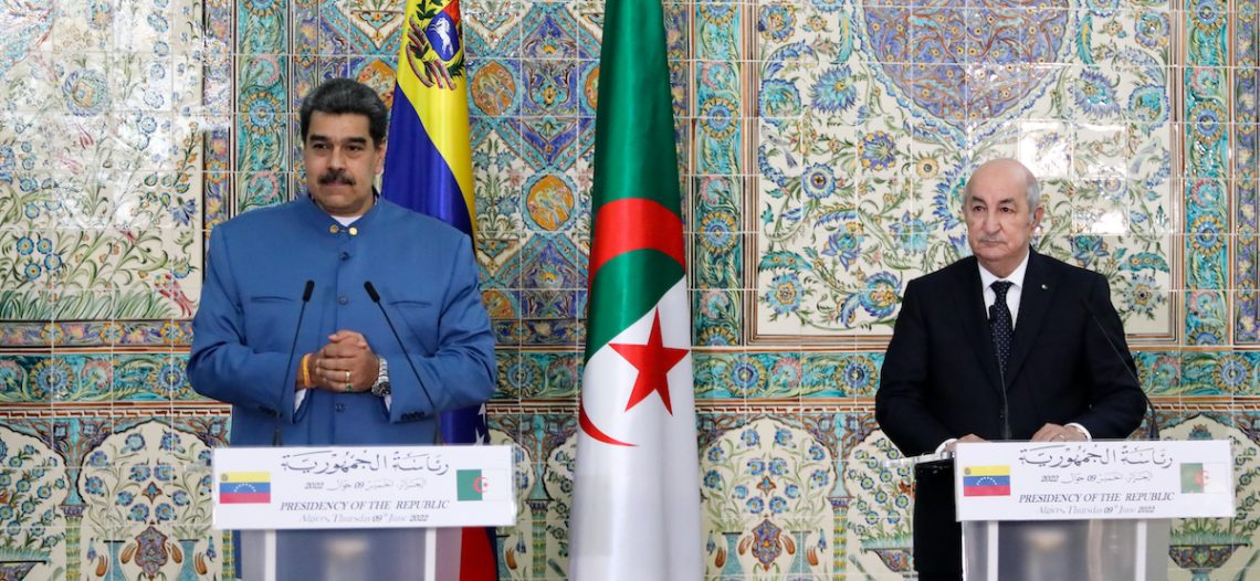 Nicolás Maduro visita Argelia tras no ser invitado a Cumbre de las Américas