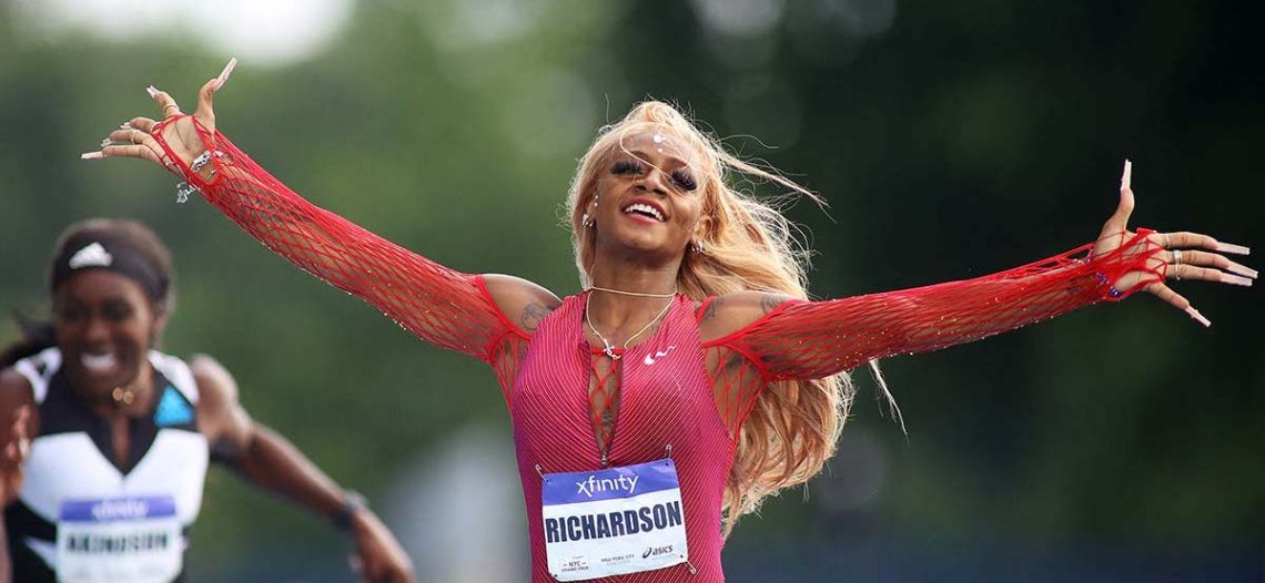 Sha’Carri Richardson vuelve a las pistas con llamativo look