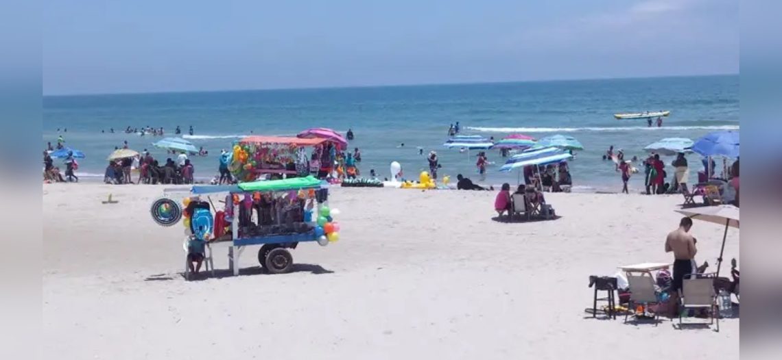 Retirarán a vendedores ambulantes instalados en playas de Miramar y San Carlos