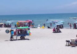 Retirarán a vendedores ambulantes instalados en playas de Miramar y San Carlos