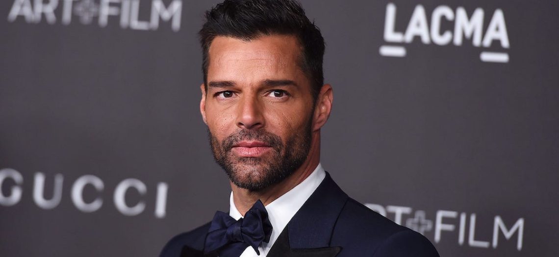Ricky Martin estalla contra críticos de ‘Lightyear’ por beso lésbico