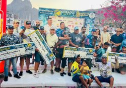 Luis Ross gana el “DORADO DERBY” con un ejemplar de 13.5 kilogramos