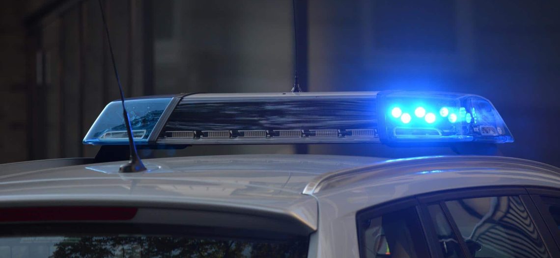 A una semana del tiroteo en Texas, arrestan a estudiante que tenía armas y municiones en su vehículo