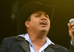 Julión Álvarez vuelve a Spotify tras salir de lista negra de EU