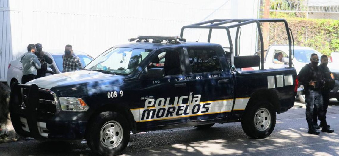 Hombre abusa de niña en calles de Cuernavaca; vecinos lo amarran y lo golpean