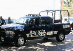 Hombre abusa de niña en calles de Cuernavaca; vecinos lo amarran y lo golpean