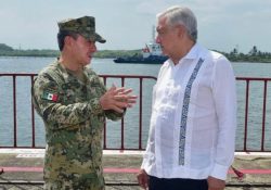 Sedena y Semar cuidarán los grandes proyectos emprendidos por el país; AMLO afirma que no dejarán que vengan “zopilotes” a apropiarse de ellas