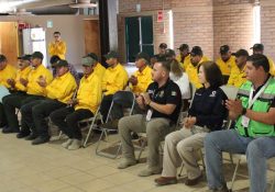 Reconocen a combatientes de incendios forestales