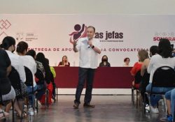 Asume gobernador Alfonso Durazo compromiso de apoyar a más jefas de familia de Sonora