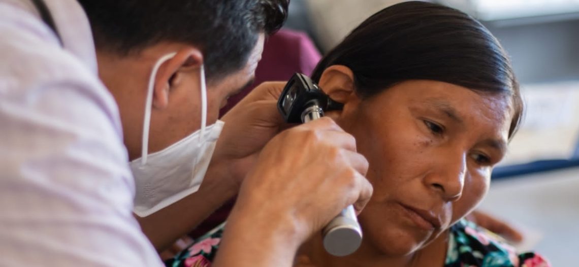 Llegan servicios de salud al pueblo guarijío en la comunidad de Los Bajíos