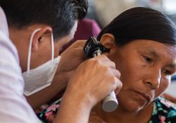 Llegan servicios de salud al pueblo guarijío en la comunidad de Los Bajíos