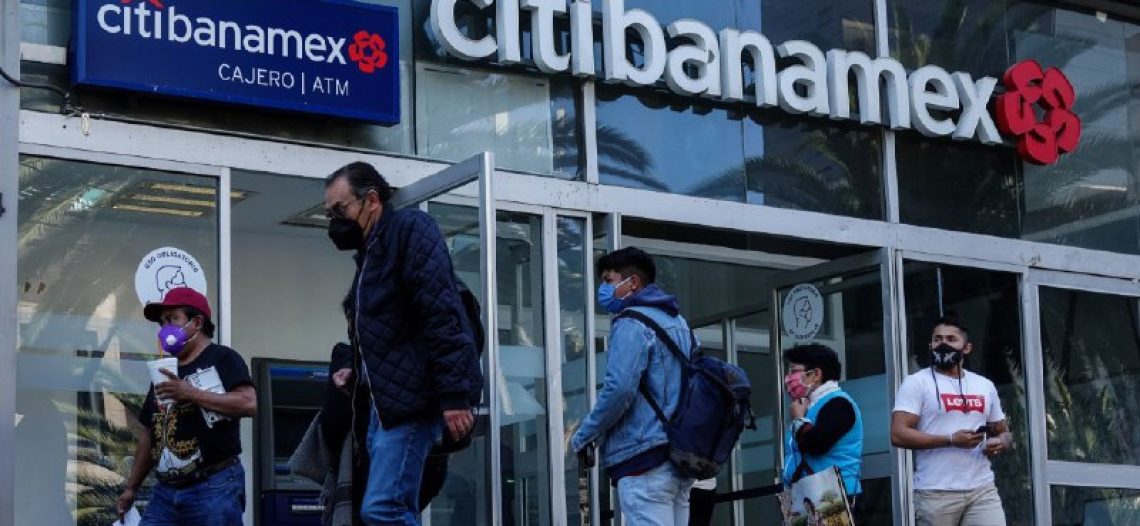 Todos quieren comprar Banamex; Afore Coppel, Santander, Inbursa, de Carlos Slim, notifican su interés