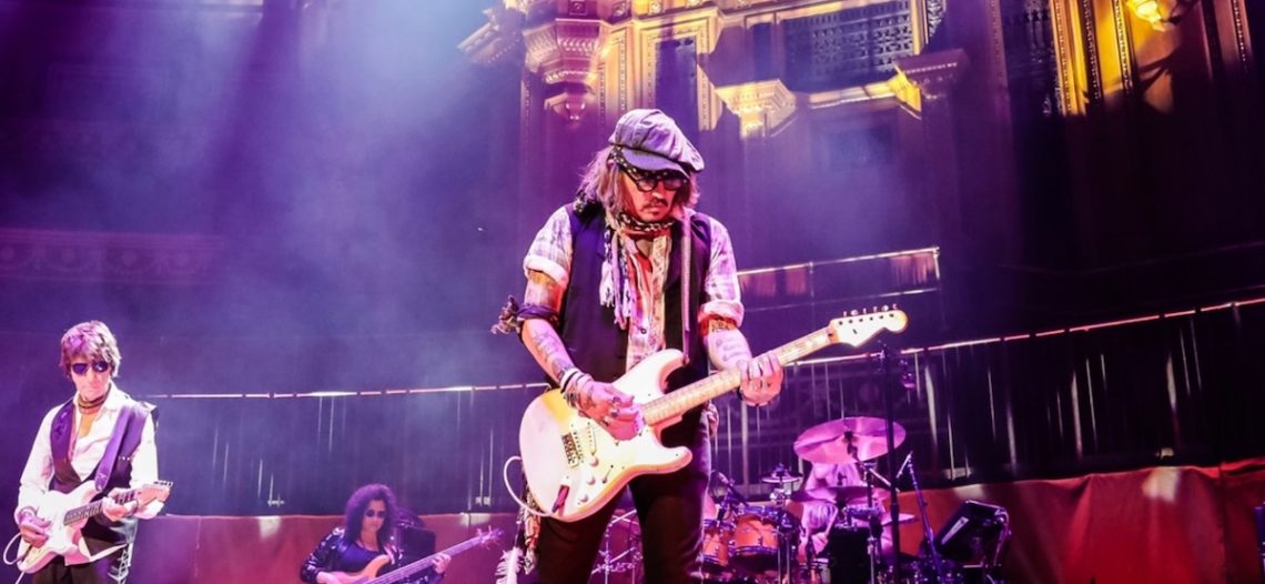 Johnny Depp lanza disco y se va de gira