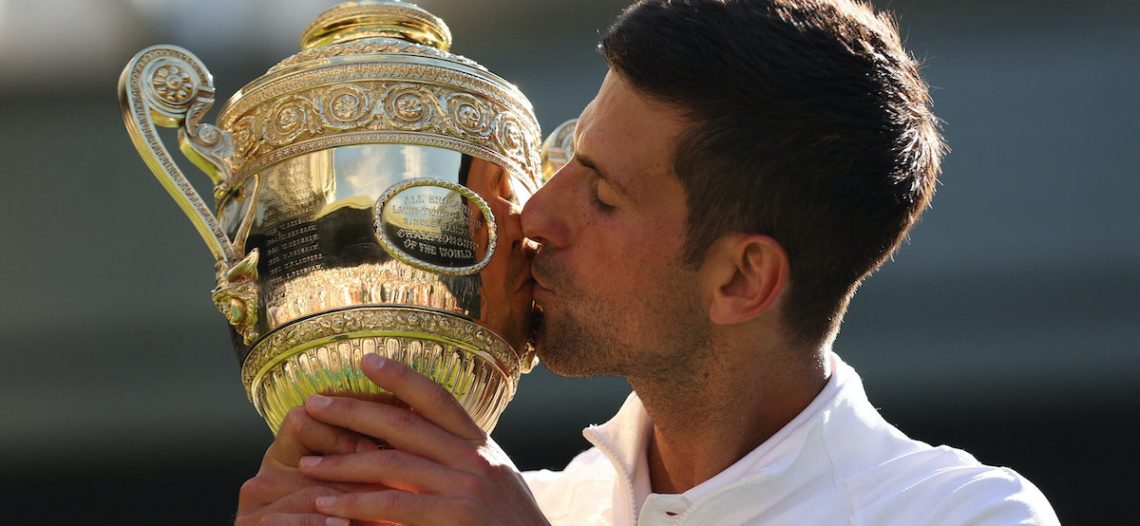 Novak Djokovic conquista Wimbledon, su Grand Slam 21