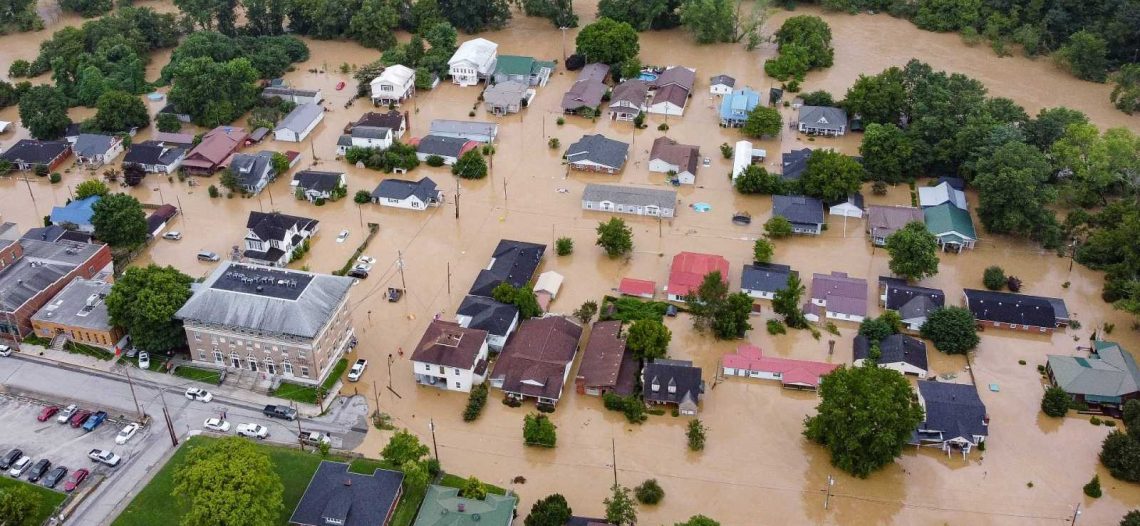 Tormentas dejan caos y víctimas en el mundo; activan alerta