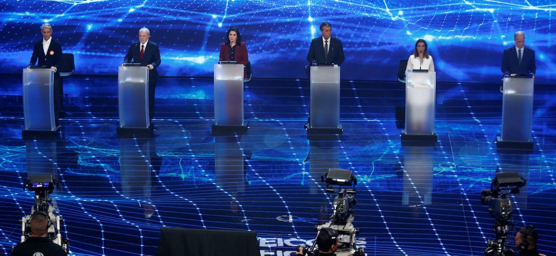 Corrupción y pandemia marcan primer debate por presidencia de Brasil