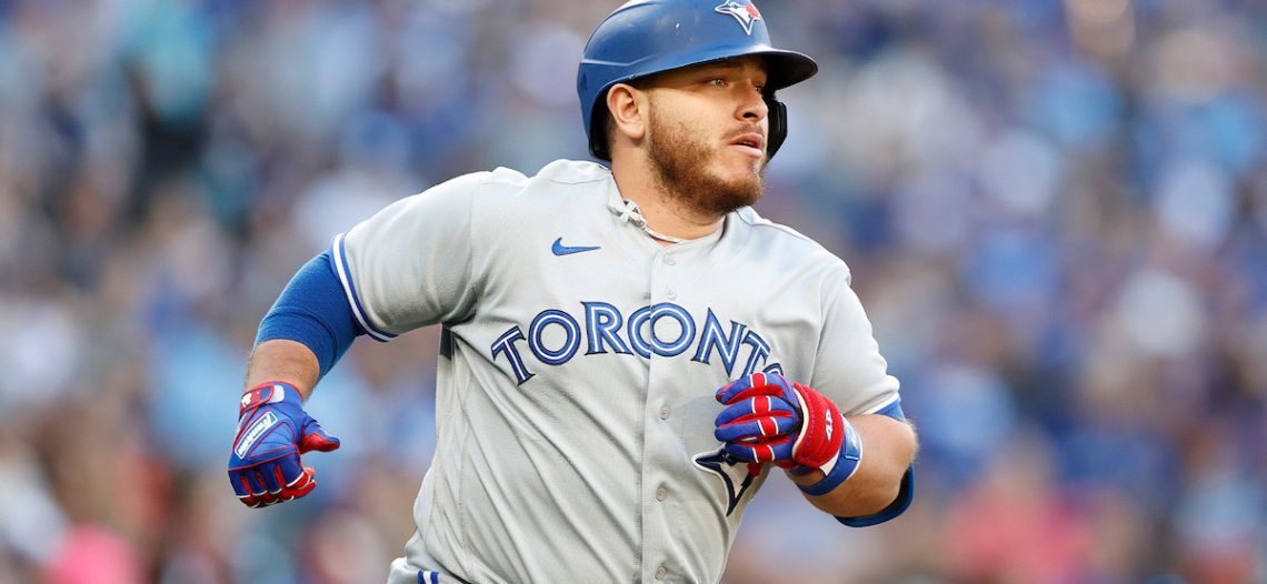 Kirk suma 100 hits; ingresa a la lista