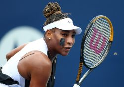 Serena Williams da un paso más rumbo a su retiro
