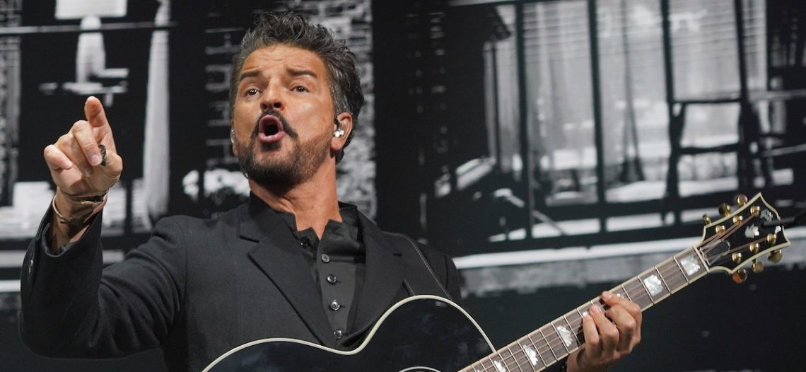Ricardo Arjona se burla del lenguaje inclusivo