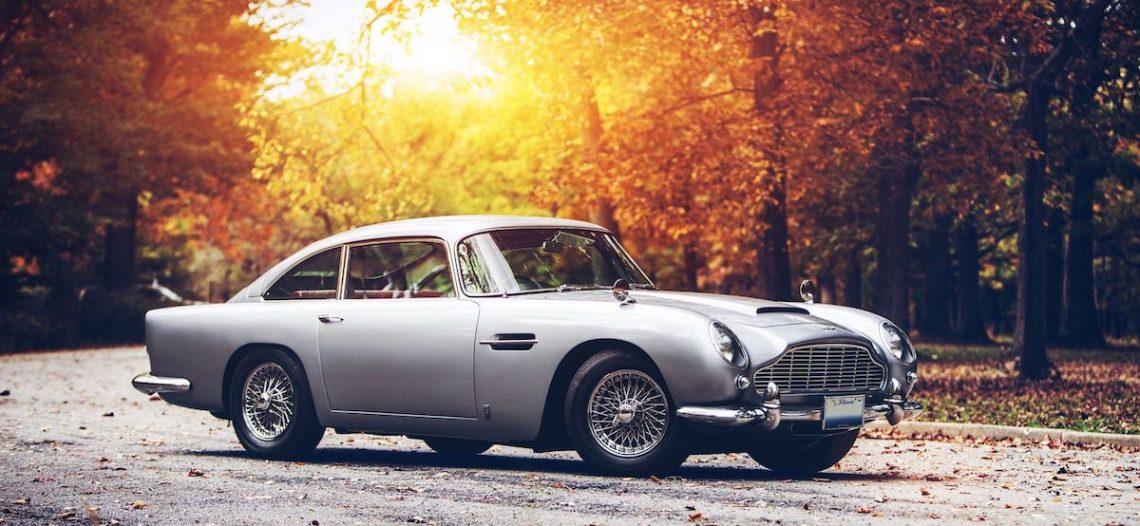Subastan auto de James Bond por más de 63 millones de pesos
