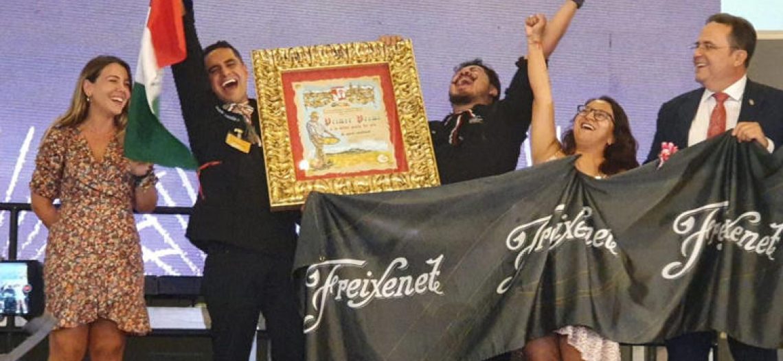 Cocineros de México ganan premio por mejor paella del mundo en concurso de España