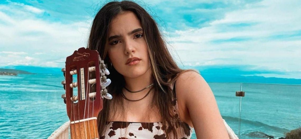 Camila Fernández hace homenaje a Don VicenteFernández