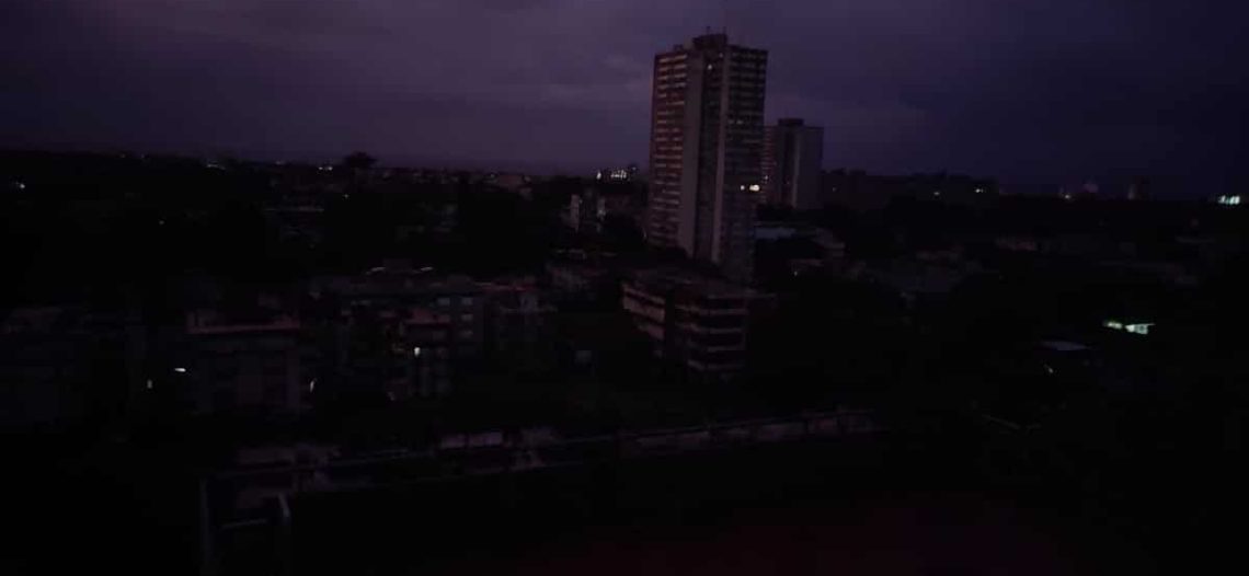 Cuba queda en penumbra; reportan apagón masivo por huracán ‘Ian’