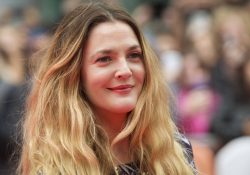 Drew Barrymore revela su trayecto por las adicciones desde los 9 años