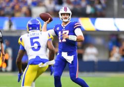 Búfalo ‘noquea’ al campeón Rams en el inicio de la temporada de la NFL