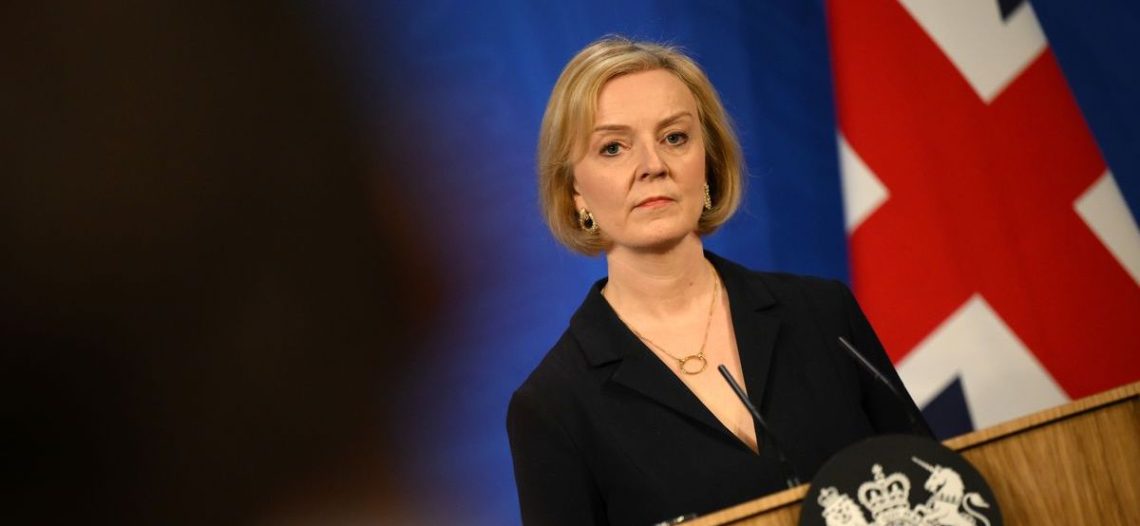 “No puedo cumplir con este mandato”; renuncia Liz Truss
